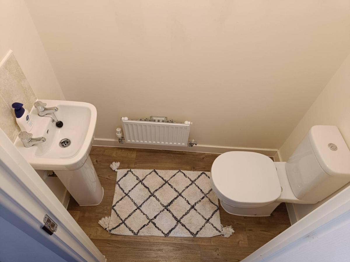 3 Bedroom Townhouse Near Bicester Village Exterior foto